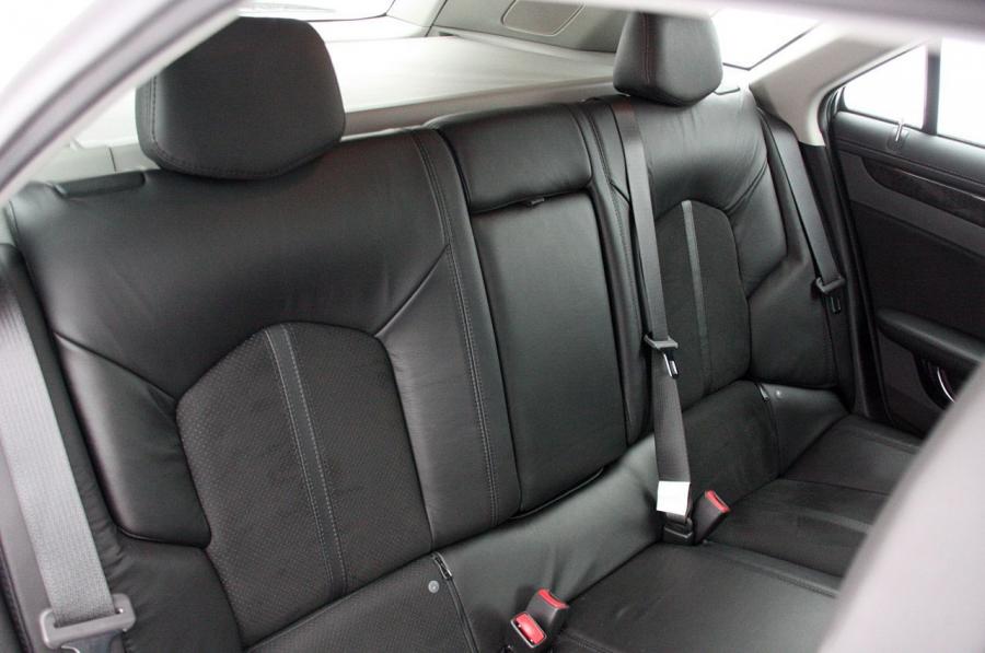  Cadillac CTS-V Sport Wagon 2011 года  (фото 16 из 73)